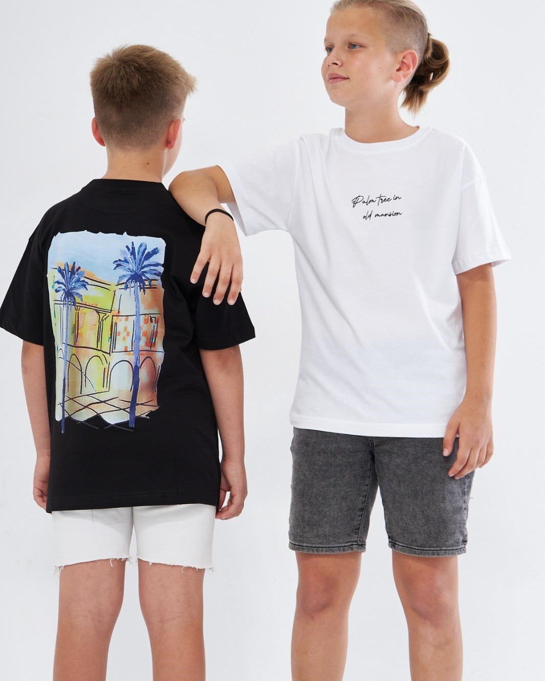 Bisiklet Yaka Palmiye Baskılı Siyah Çocuk T-shirt