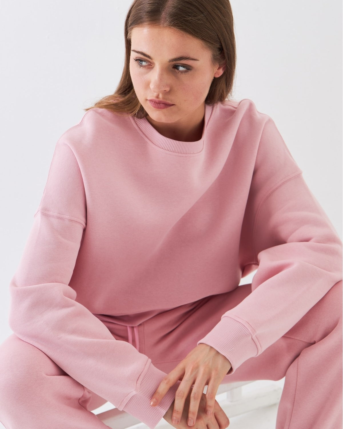Unisex Oversize Eşofman Takımı Basic Pembe – Bisiklet Yaka, Lastikli Paça, 3 İplik Şardonlu Polar