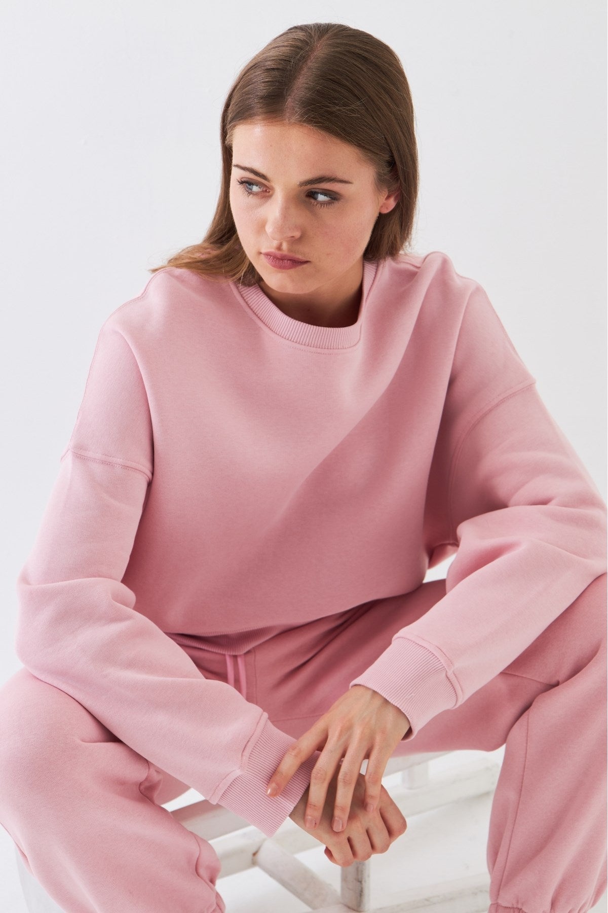 Unisex Oversize Eşofman Takımı Basic Pembe – Bisiklet Yaka, Lastikli Paça, 3 İplik Şardonlu Polar