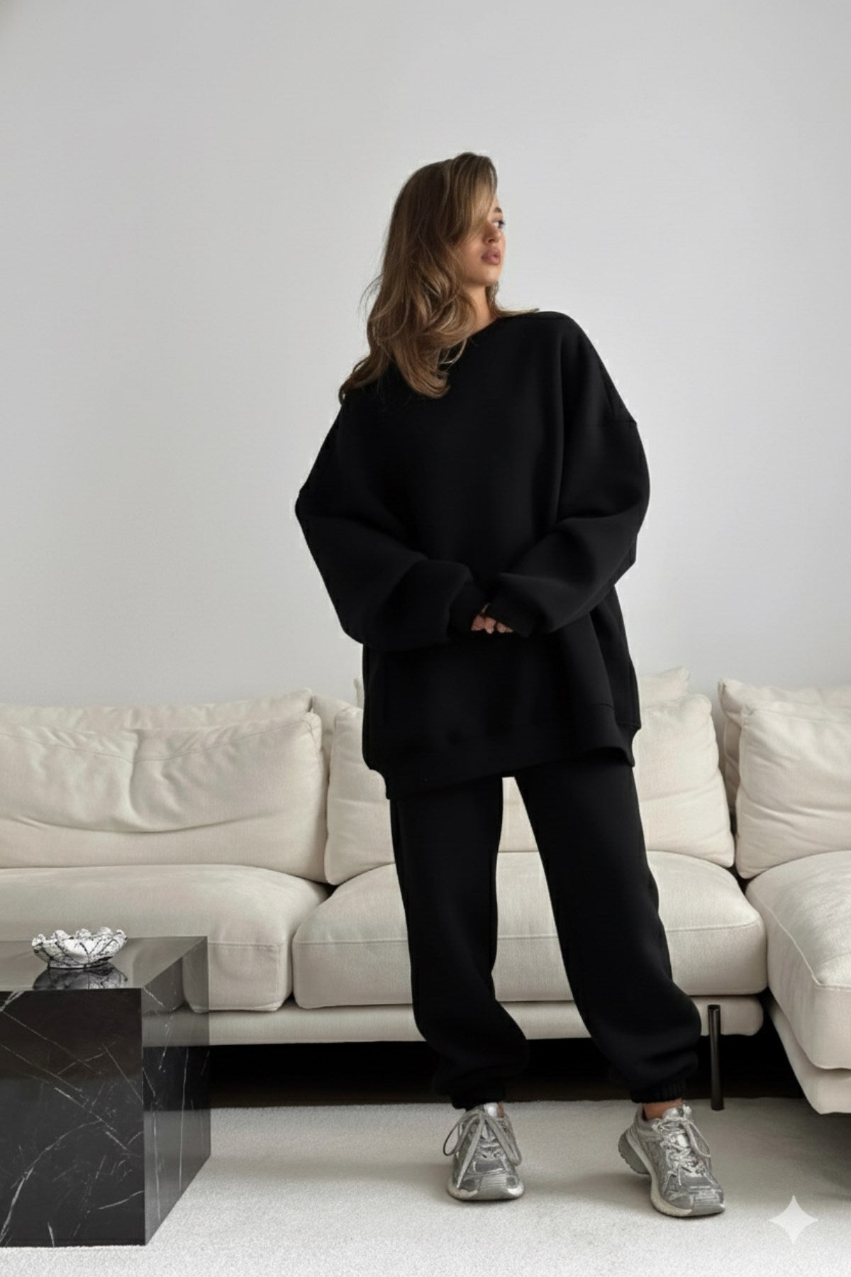 Kadın Oversize Sweat Elbise Eşofman Takımı Basic Siyah – Bisiklet Yaka, Lastikli Paça, 3 İplik Polar