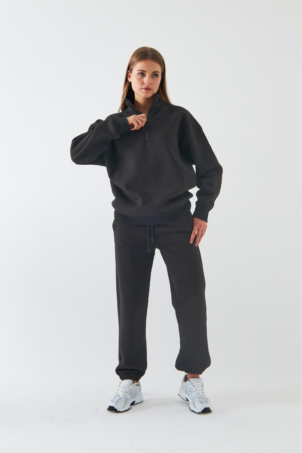 Unisex Oversize Eşofman Takımı Basic Füme – Fermuarlı Dik Yaka, Lastikli Paça, 3 İplik Polar