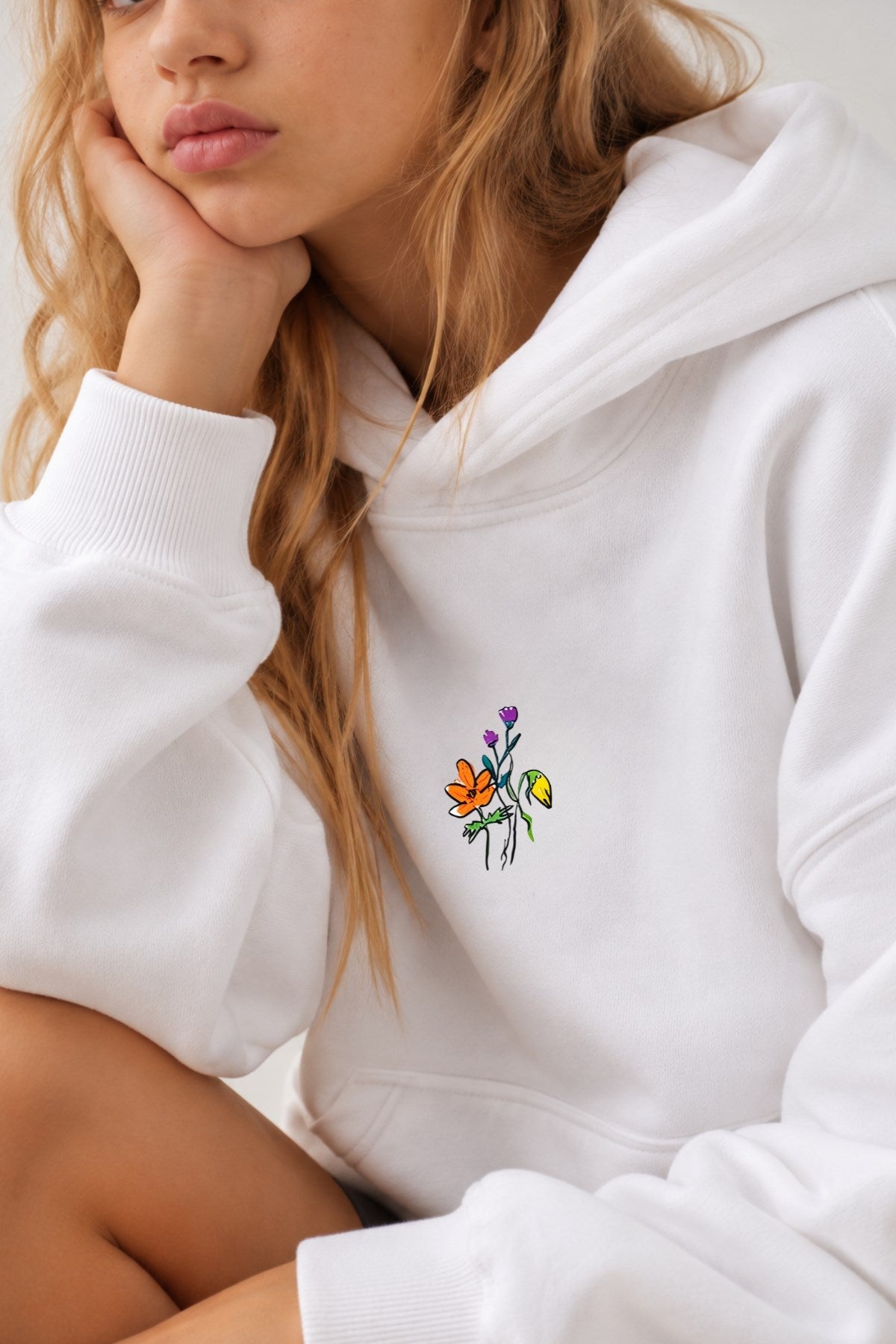 Kız Çocuk Oversize Hoodie Sweatshirt Flower Heaven Baskılı Beyaz – Kapüşonlu, Cepli, 3 İplik Polar  