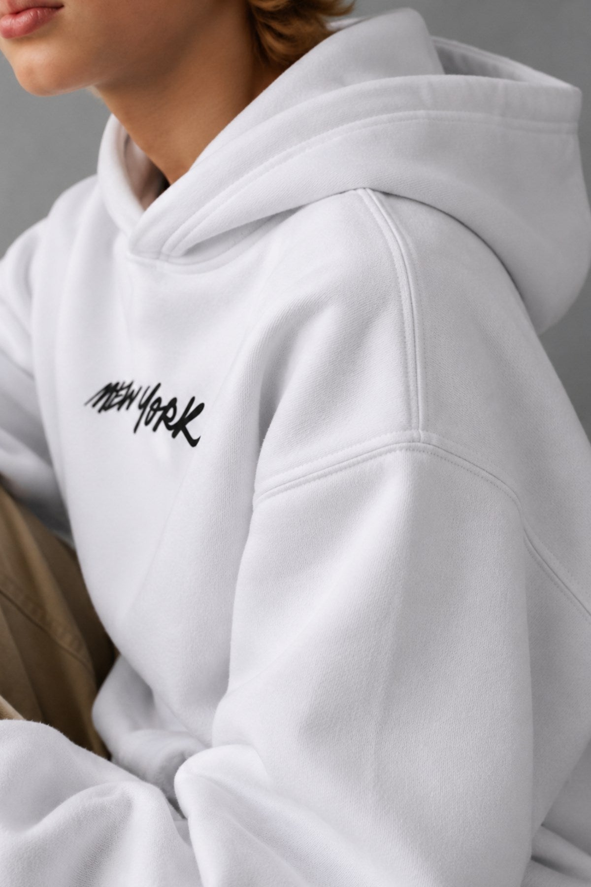 Erkek Çocuk Oversize Hoodie Sweatshirt DAY IN NYC Baskılı Beyaz – Kapüşonlu, Cepli, 3 İplik Polar