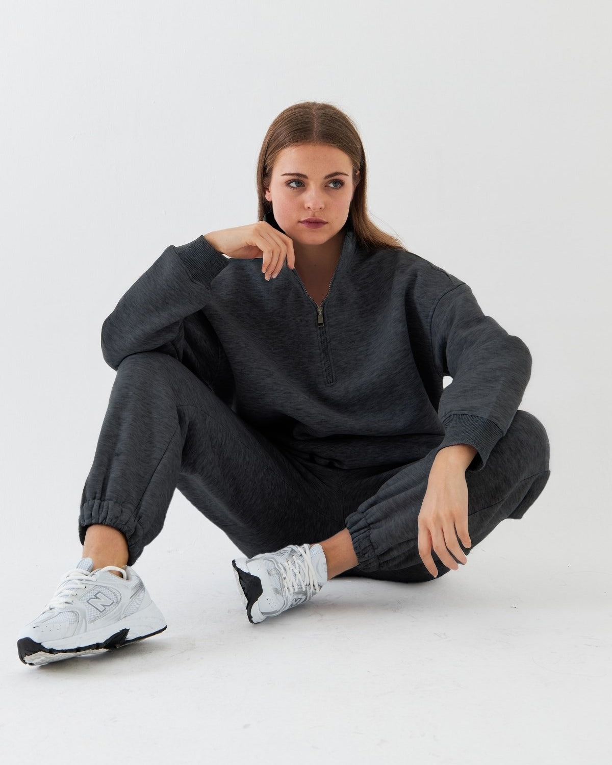 Unisex Oversize Eşofman Takımı Basic Füme Melanj – Fermuarlı Dik Yaka, Lastikli Paça, 3 İplik Polar