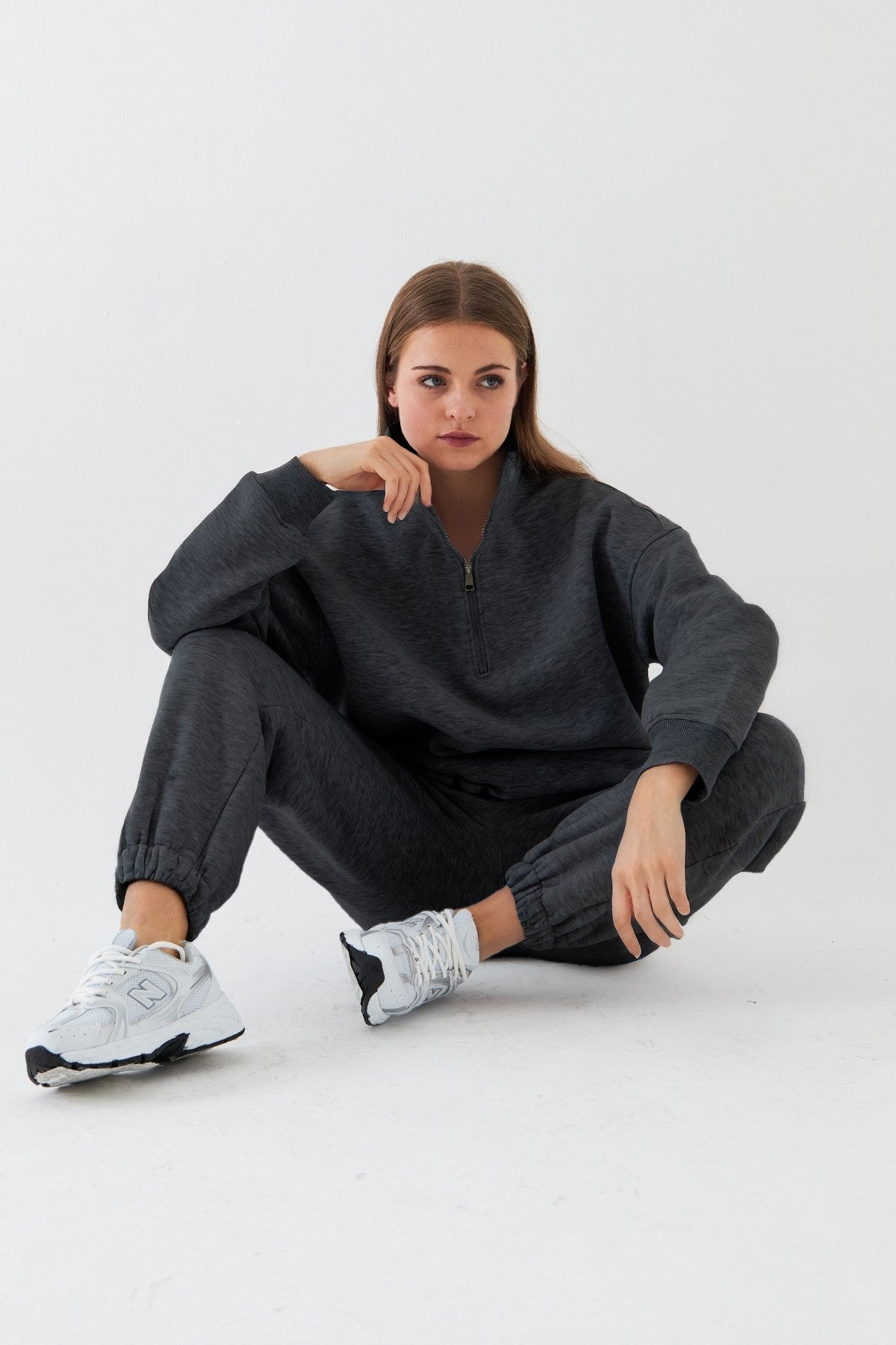 Unisex Oversize Eşofman Takımı Basic Füme Melanj – Fermuarlı Dik Yaka, Lastikli Paça, 3 İplik Polar