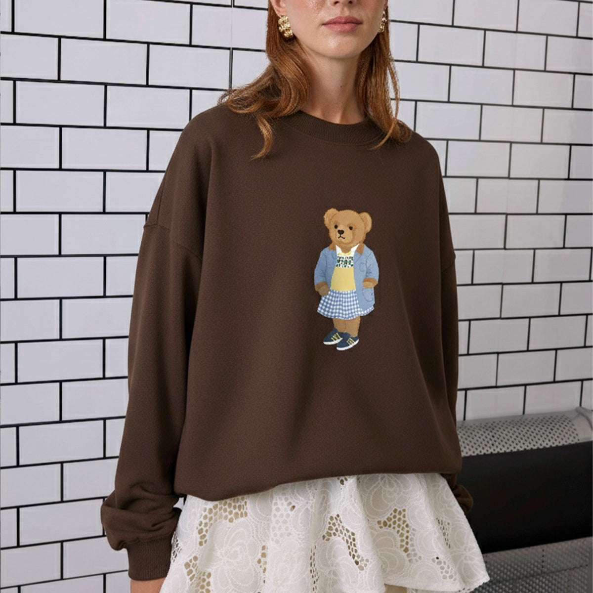 Kadın Oversize Sweatshirt Preppy Girl Bear Baskılı Kahverengi – Bisiklet Yaka, 3 İplik Şardonlu Polar