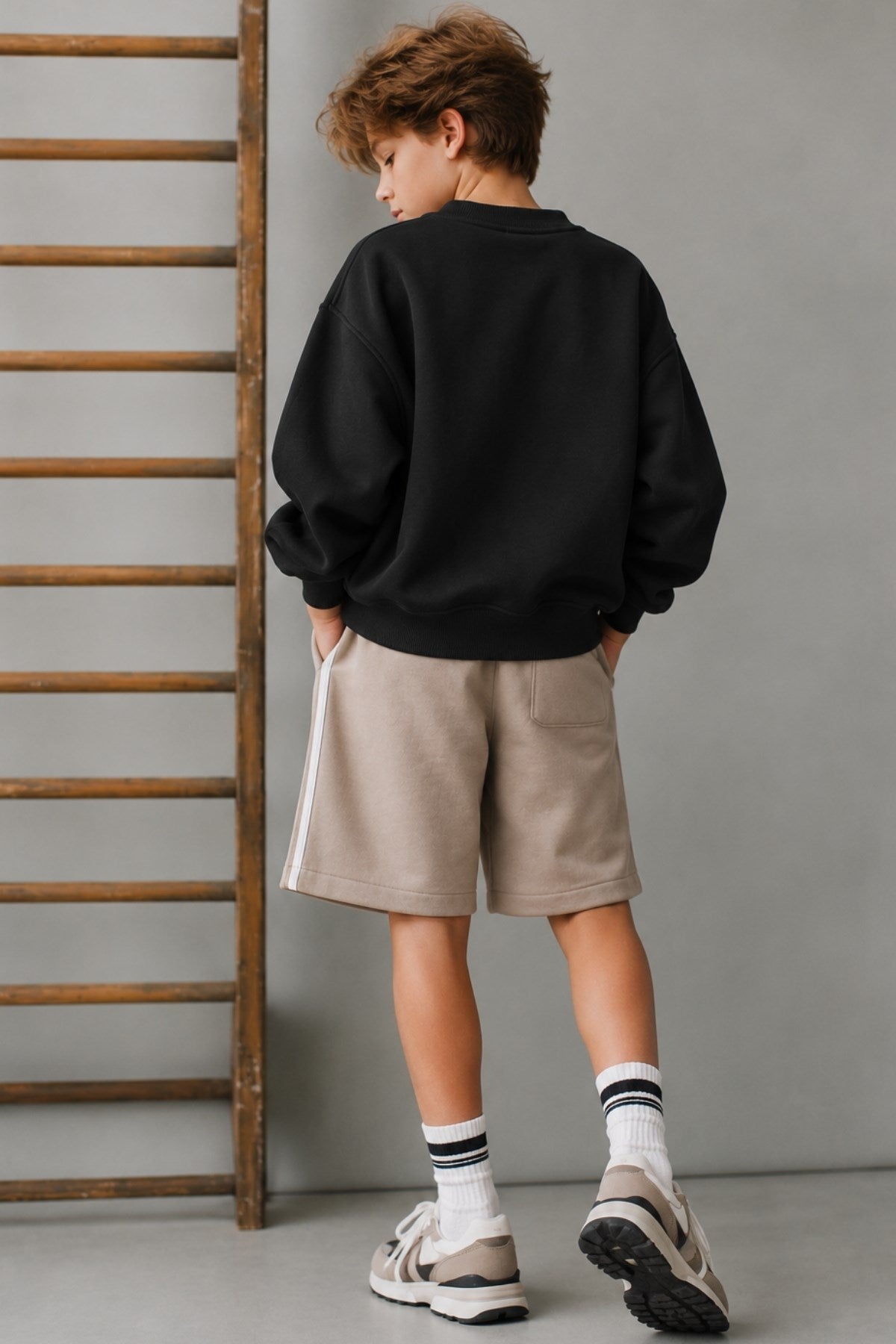 Erkek Çocuk Oversize Sweatshirt Basic Siyah – Bisiklet yaka, 3 iplik şardonlu polar