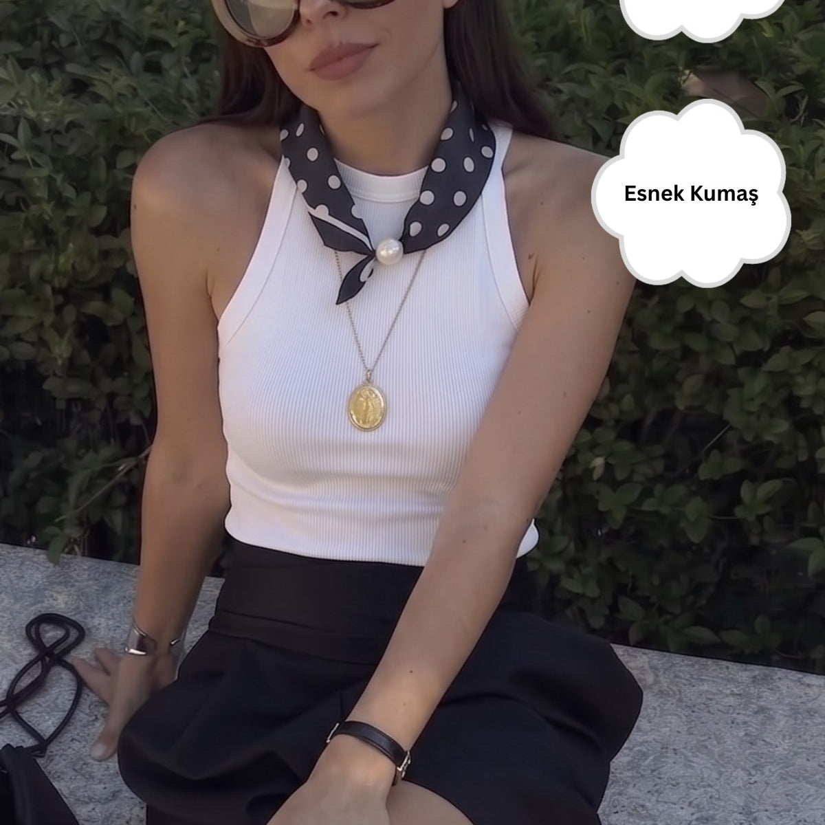 Kadın Noir Dot Mıknatıslı Fular Aksesuarlı Atlet Beyaz – Likralı Esnek Kumaş, Modern Form