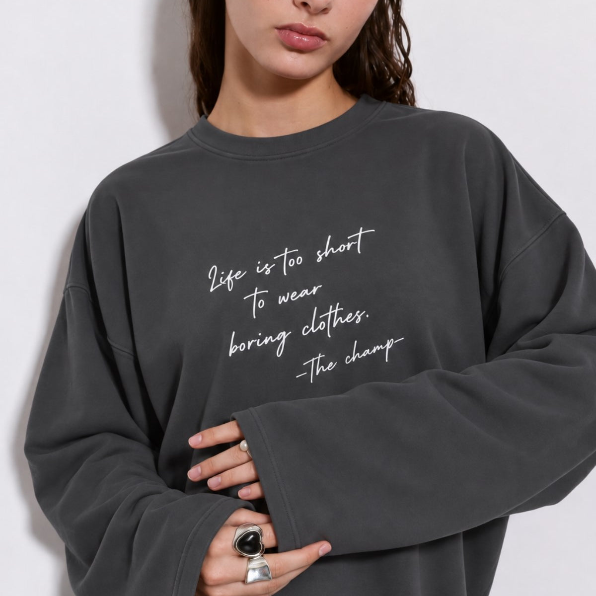 Kadın Relaxed Fit Sweatshirt Life Is Too Short Baskılı Füme – Bisiklet Yaka, 3 İplik Şardonsuz