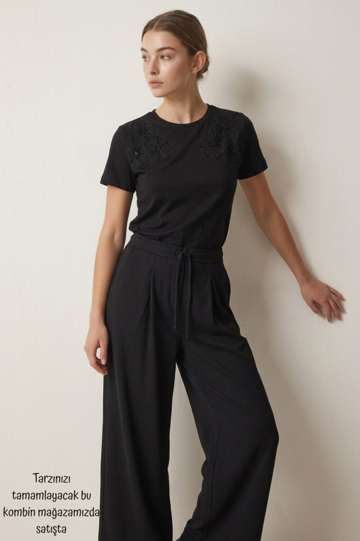 Kadın Oversize Tişört Tül Detaylı Boncuk İşlemeli Flower Beyaz – %100 Pamuk Compact Süprem 24/1