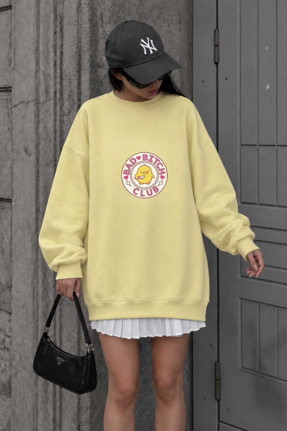 Kadın Oversize Sweatshirt Elbise Bad Club Baskılı Sarı – Bisiklet Yaka, 3 İplik Şardonlu Polar