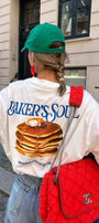 Kadın Pancake Baskılı “Baker’s Soul” Oversize Sokak Stili Tişört