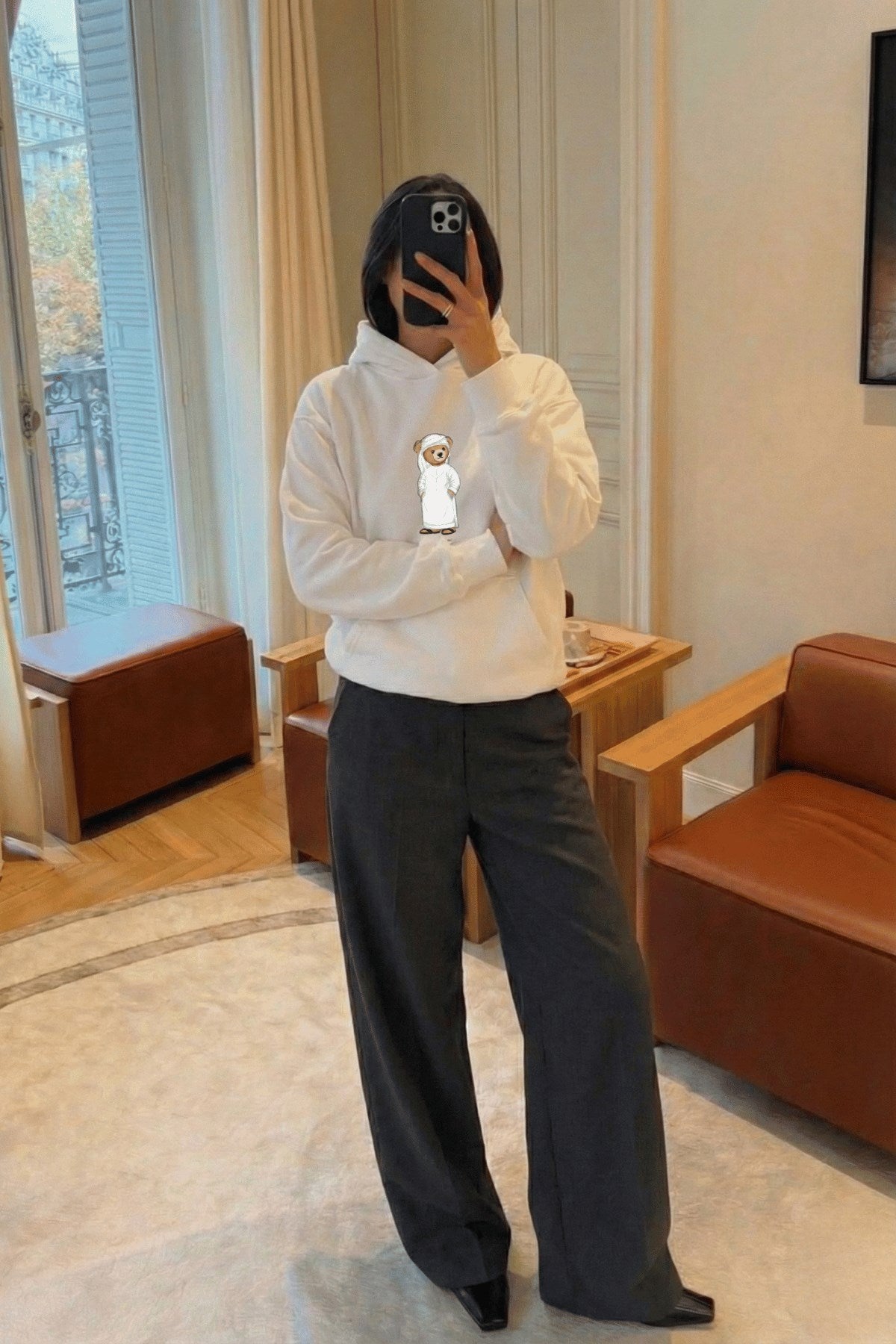 sKadın Oversize Sweatshirt Hoodie Emirati Bear Beyaz – Kapüşonlu, 3 İplik Polar, Kanguru Cepli