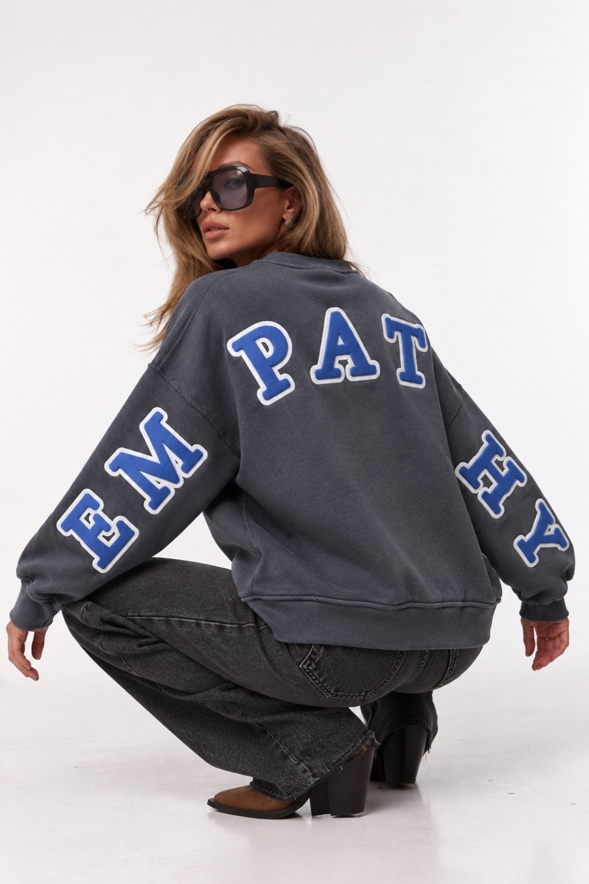 Kadın Oversize Sweatshirt Empathy 3D Baskılı Füme – Bisiklet Yaka, 3 İplik Şardonlu Polar