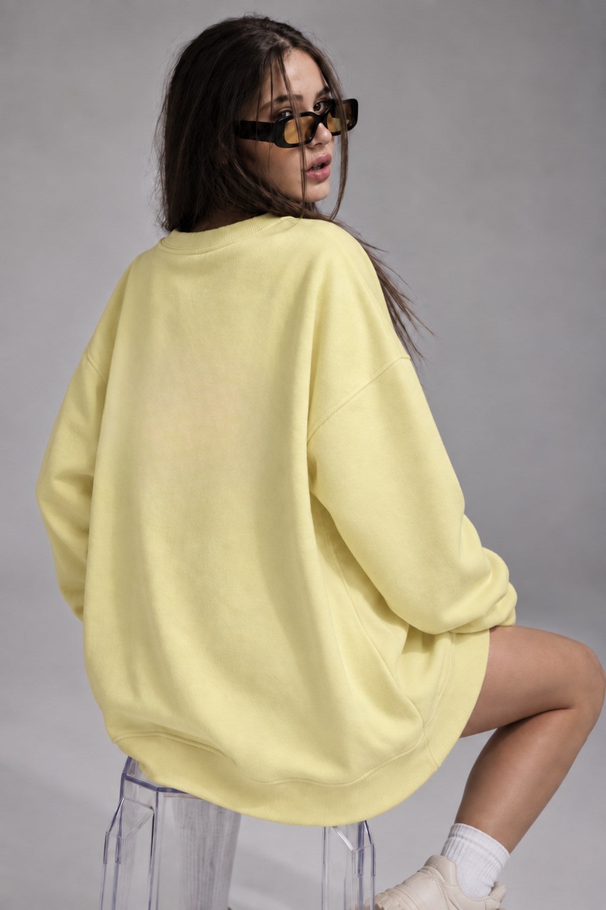 Kadın Oversize Sweatshirt Elbise Bad Club Baskılı Sarı – Bisiklet Yaka, 3 İplik Şardonlu Polar