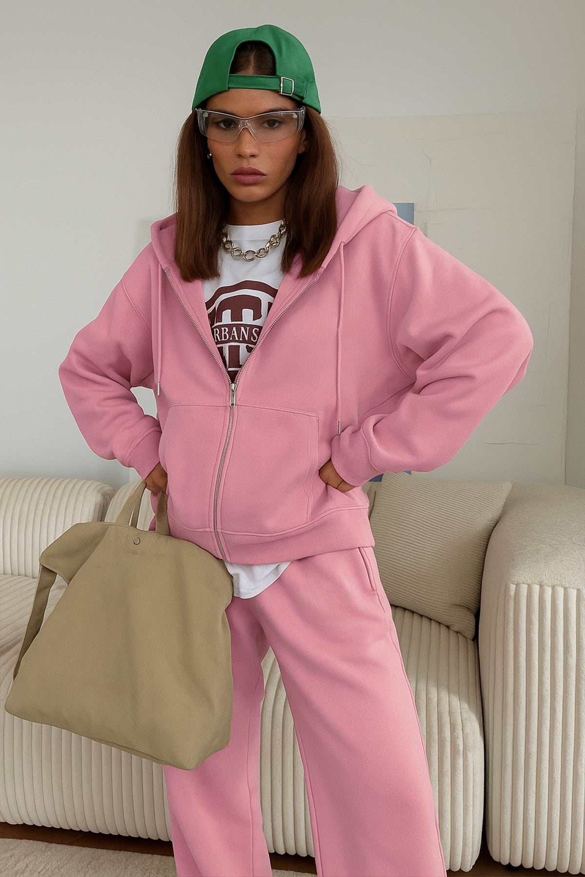 Kadın Oversize Eşofman Takımı Pembe – Kapüşonlu Fermuarlı, Şerit Detaylı, Bağcıklı Bel, Bol paça