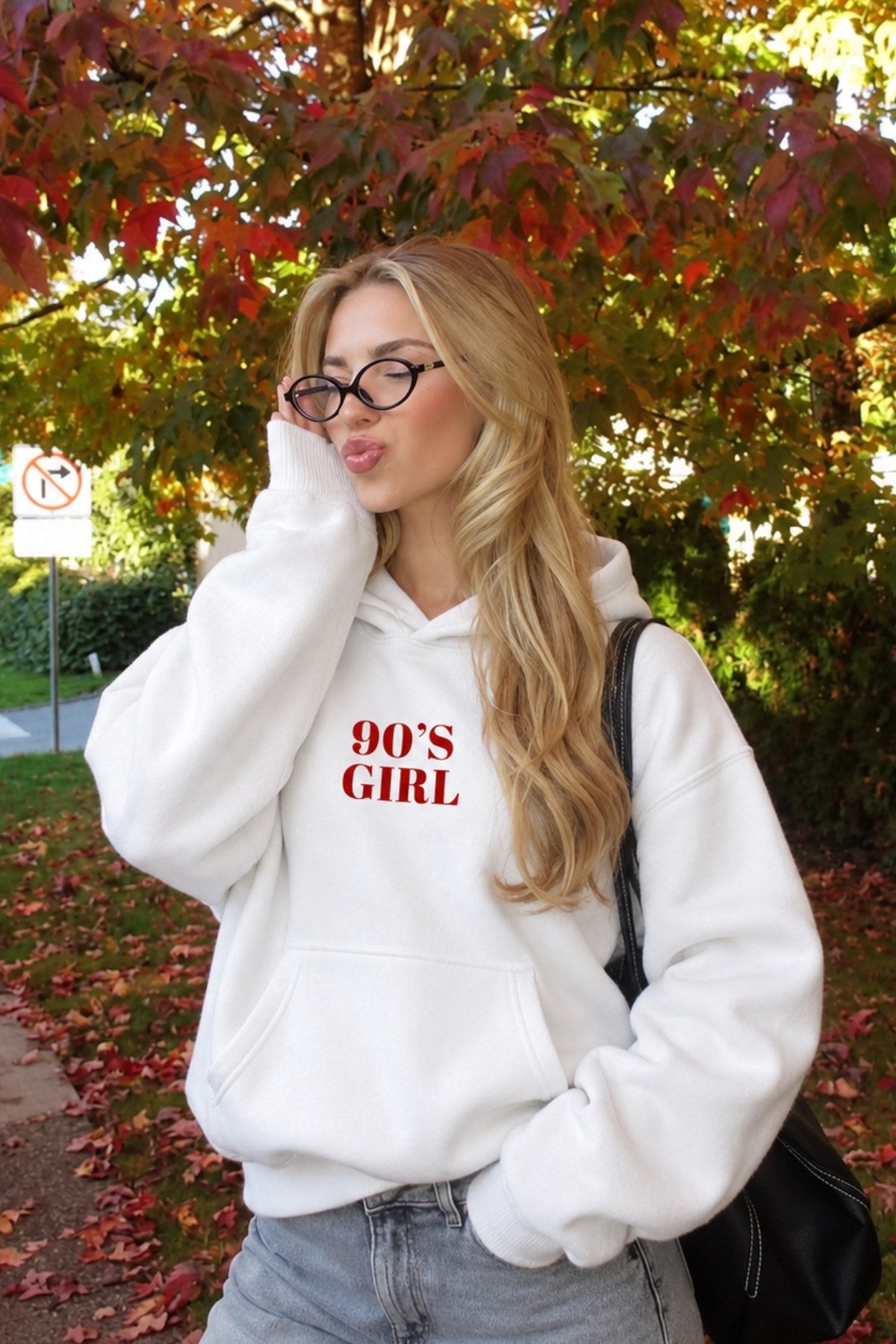 Kadın Oversize Hoodie 90’s Girl Baskılı Beyaz – Kapüşonlu, Kanguru Cepli, 3 İplik Polar