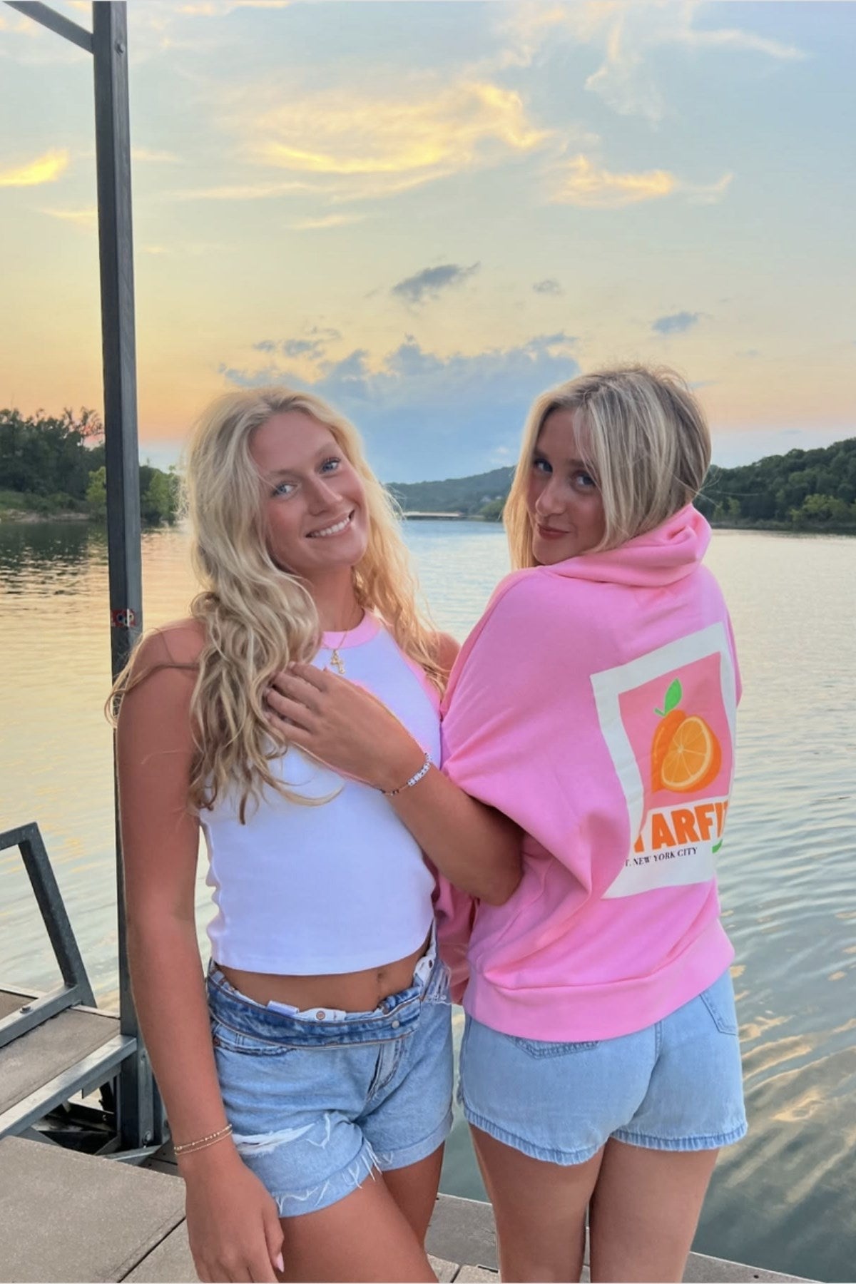 Pembe Oversize Hoodie Pembe – 3 İplik Şardonlu, Kapüşonlu Kanguru Cepli, Sırt Tam Portakal Baskı