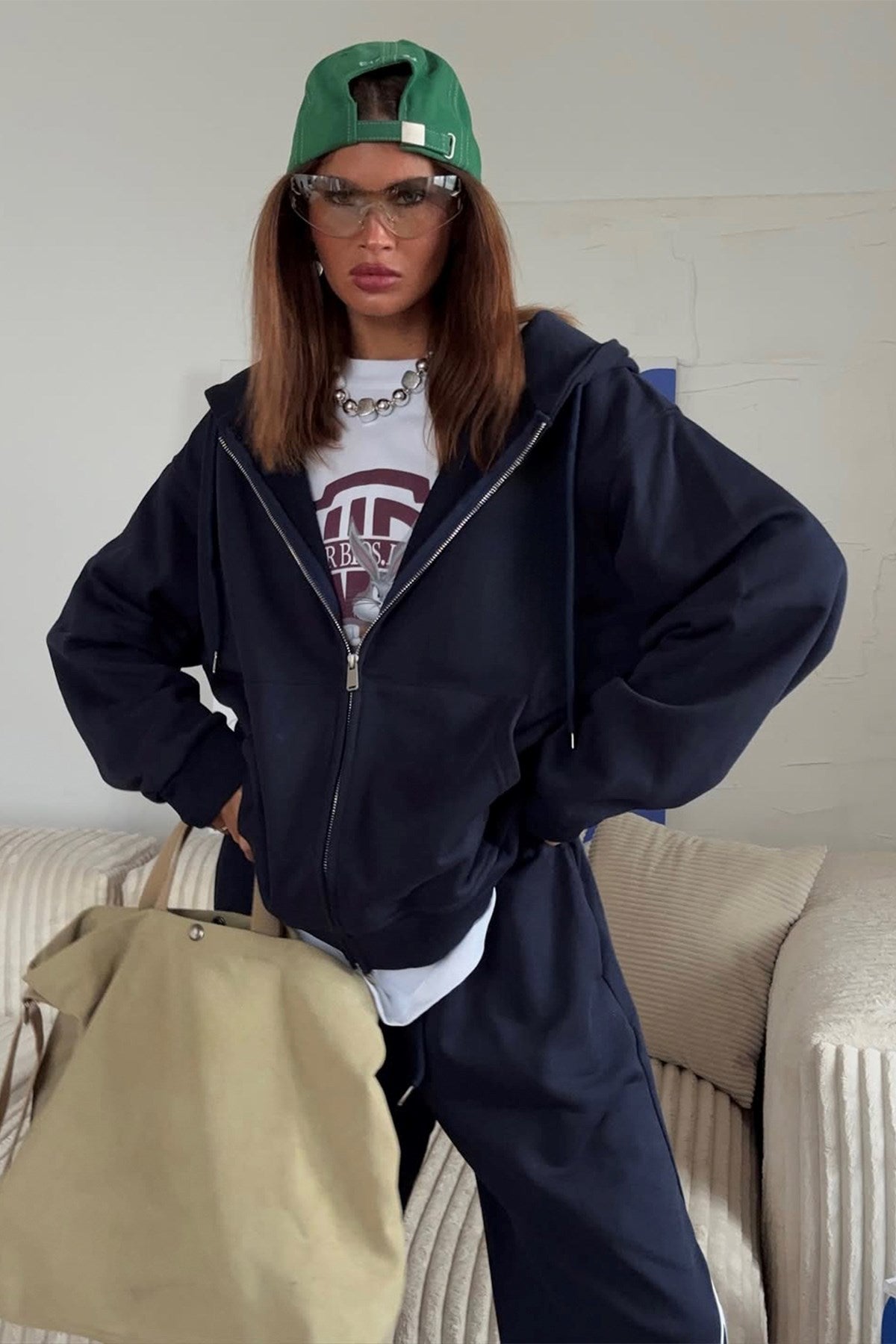 Kadın Oversize Eşofman Takımı Lacivert – Kapüşonlu Fermuarlı, Şerit Detaylı, Bağcıklı Bel, Bol paça