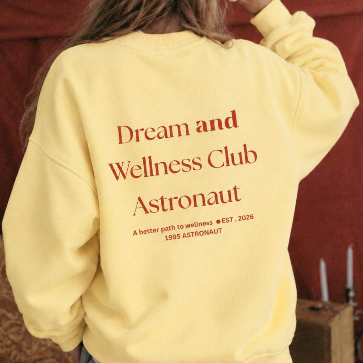 Kadın Oversize Sweatshirt Wellness Baskılı Sarı – Bisiklet Yaka, 3 İplik Şardonlu Polar, Düşük Omuz