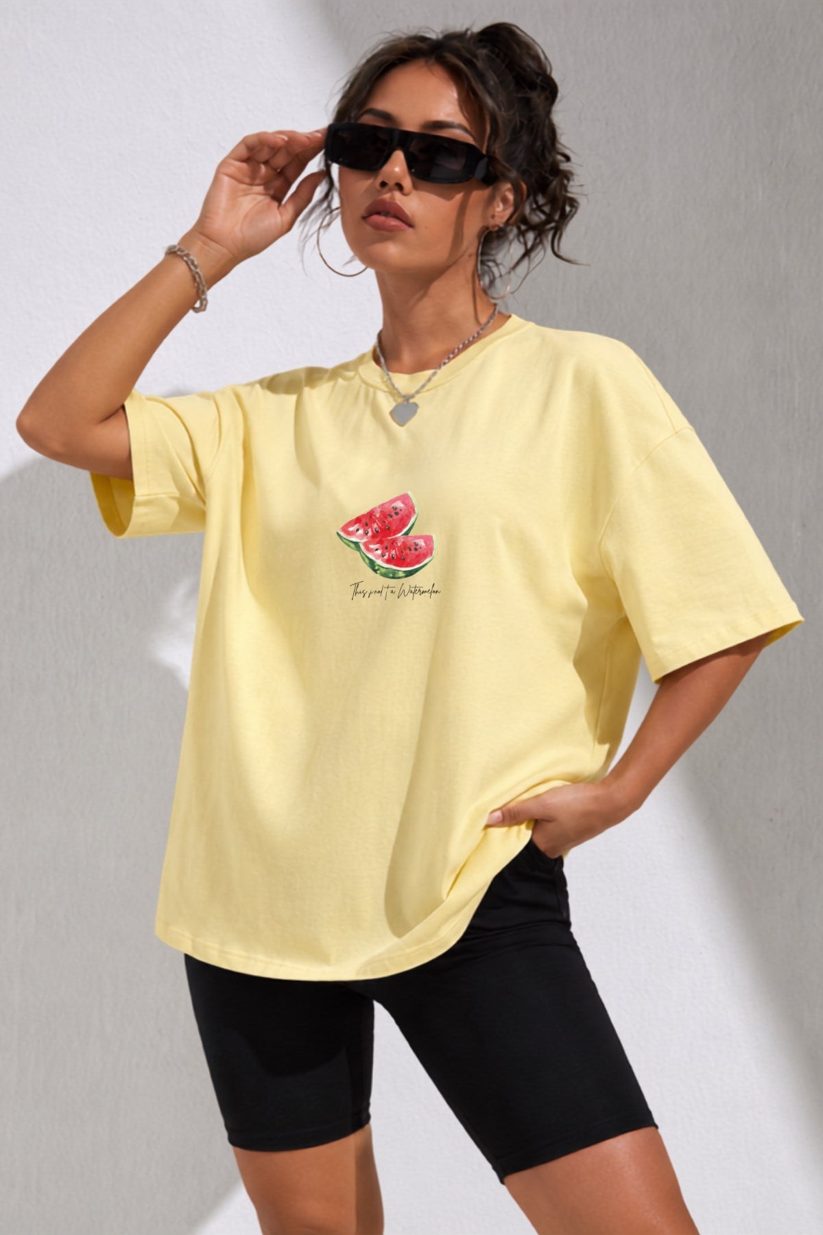 Kadın Oversize Tişört Watermelon Mood Baskılı Sarı – Bisiklet Yaka, Rahat Kalıp, %100 Pamuk