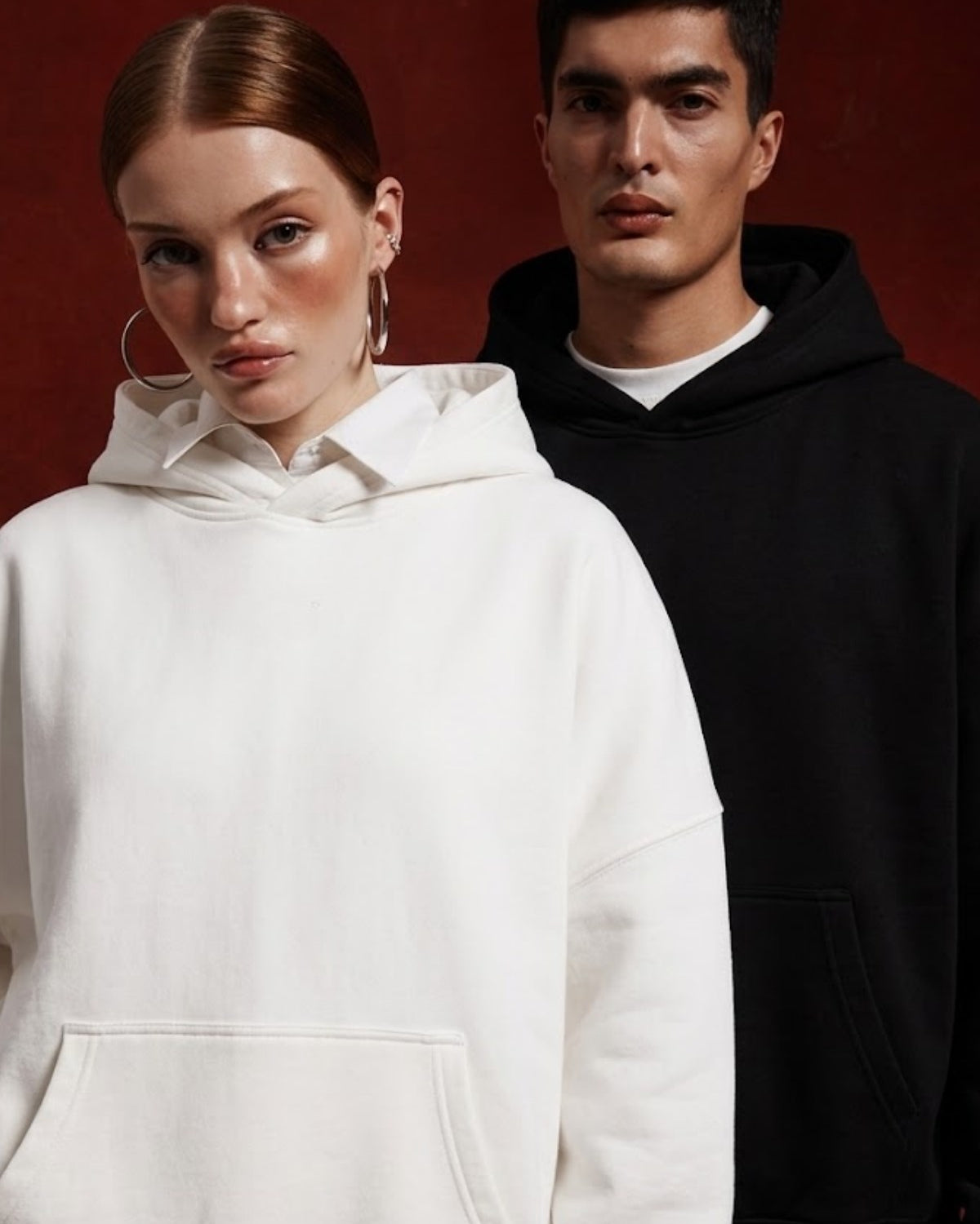 Unisex 2’li Oversize Basic Hoodie Siyah & Beyaz – Kapüşonlu, Cepli, 3 İplik Şardonlu Polar