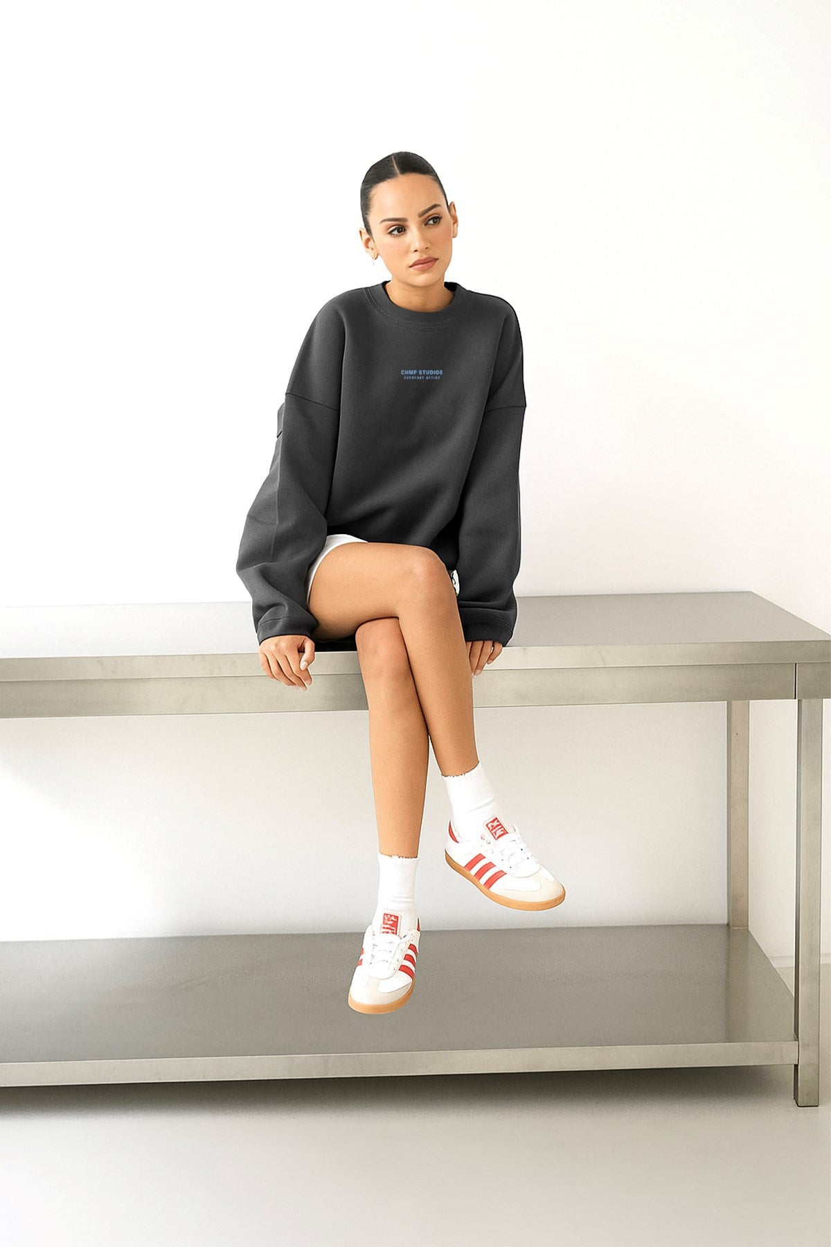 Kadın Oversize Sweatshirt CHMP STUDIOS Füme – Bisiklet Yaka, 3 İplik Şardounlu Polar