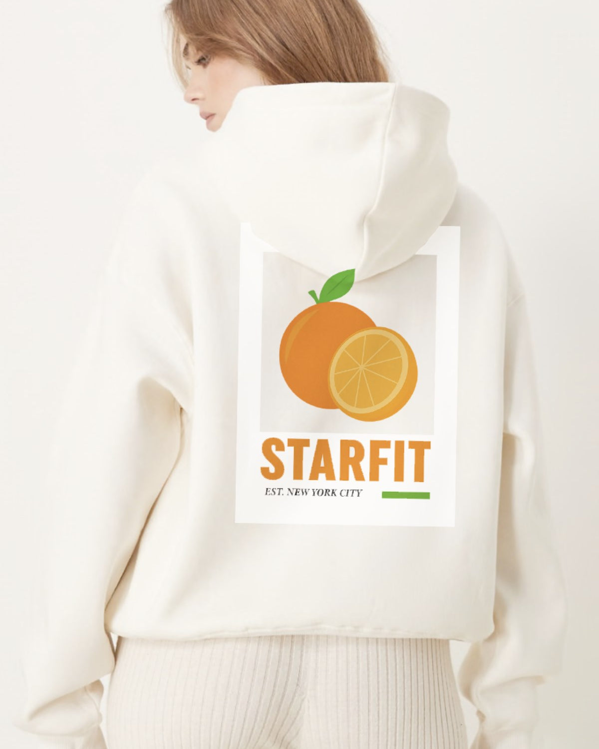 Beyaz Oversize Hoodie Beyaz – 3 İplik Şardonlu, Kapüşonlu Kanguru Cepli, Sırt Tam Portakal Baskı