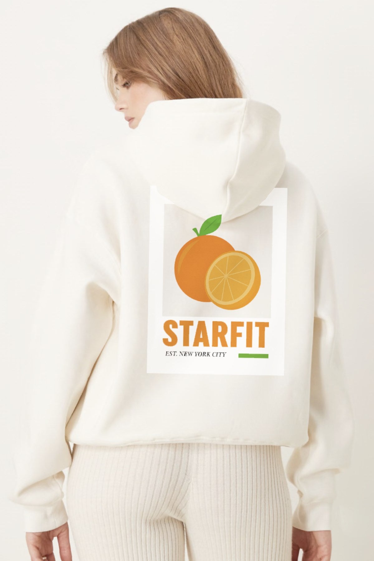 Beyaz Oversize Hoodie Beyaz – 3 İplik Şardonlu, Kapüşonlu Kanguru Cepli, Sırt Tam Portakal Baskı