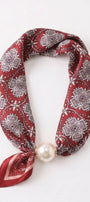 Kadın Oversize Tişört Ruby Scarf Mıknatıslı Fular Aksesuarlı Siyah – Rahat Kalıp, %100 Pamuk