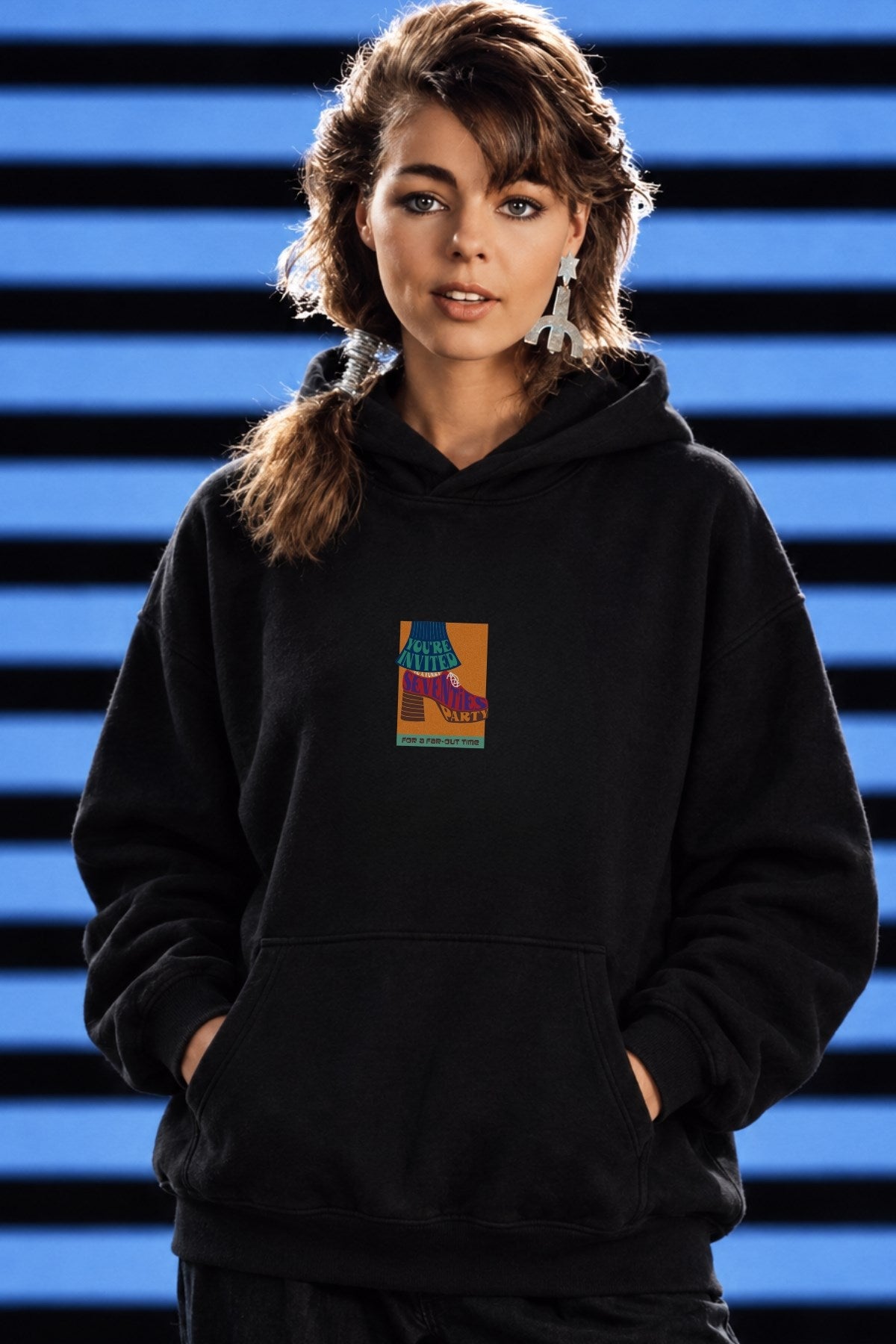 Kadın Oversize Hoodie Seventies Party Baskılı Siyah - Kapüşonlu, Kanguru Cepli, 3 İplik Polar