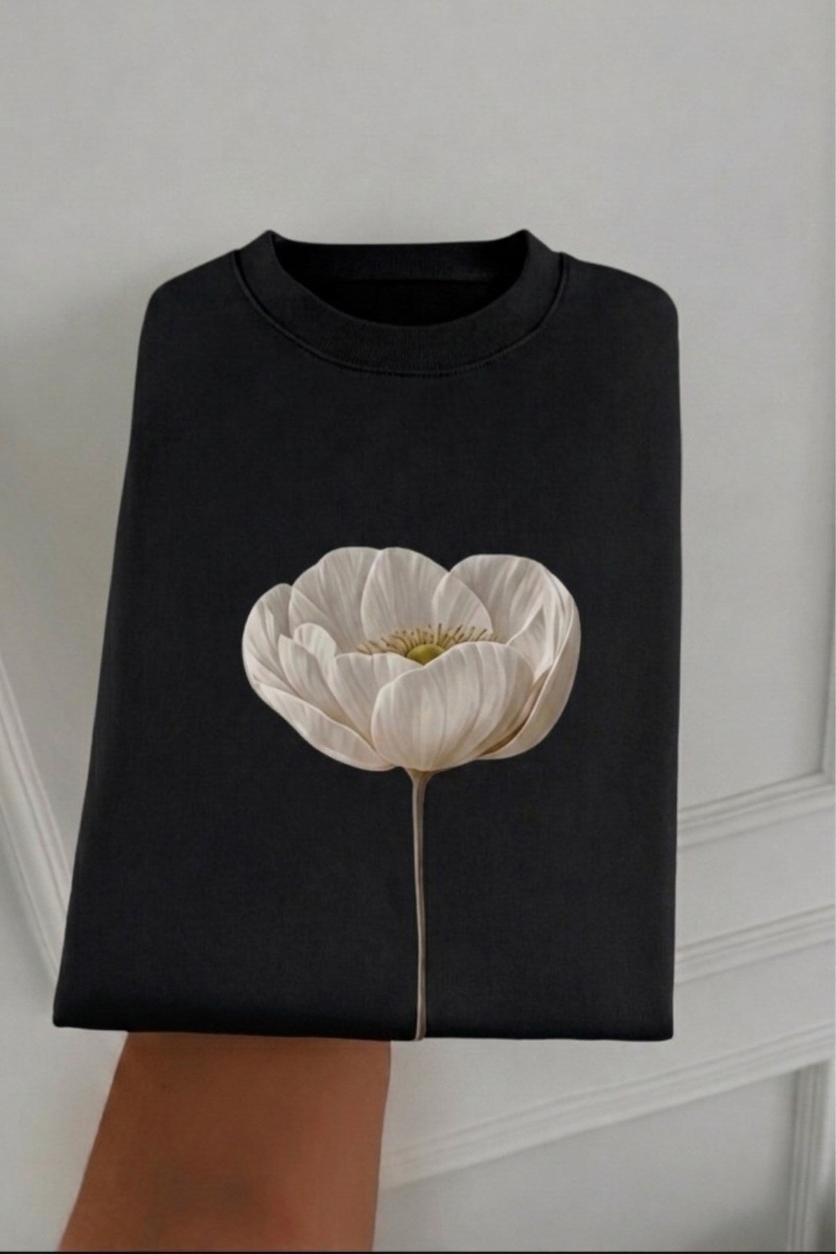 Kadın Oversize Tişört Pure Bloom Baskılı Siyah – Bisiklet Yaka, Rahat Kalıp, %100 Pamuk