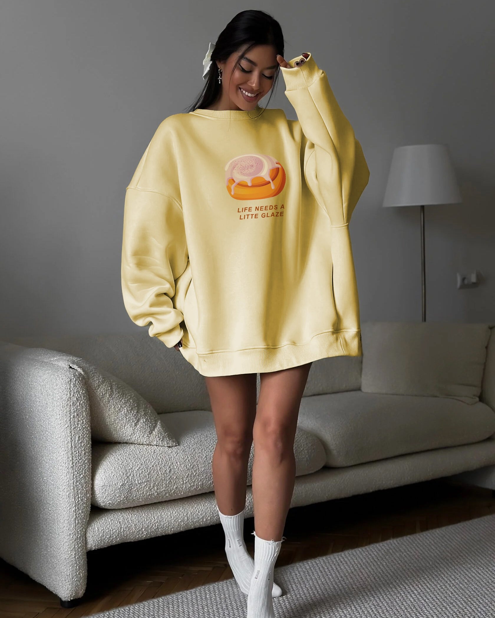 Kadın Oversize Sweatshirt Elbise Bakery Glazed Donut Baskılı Sarı – Bisiklet Yaka, 3 İplik Şardonlu Polar