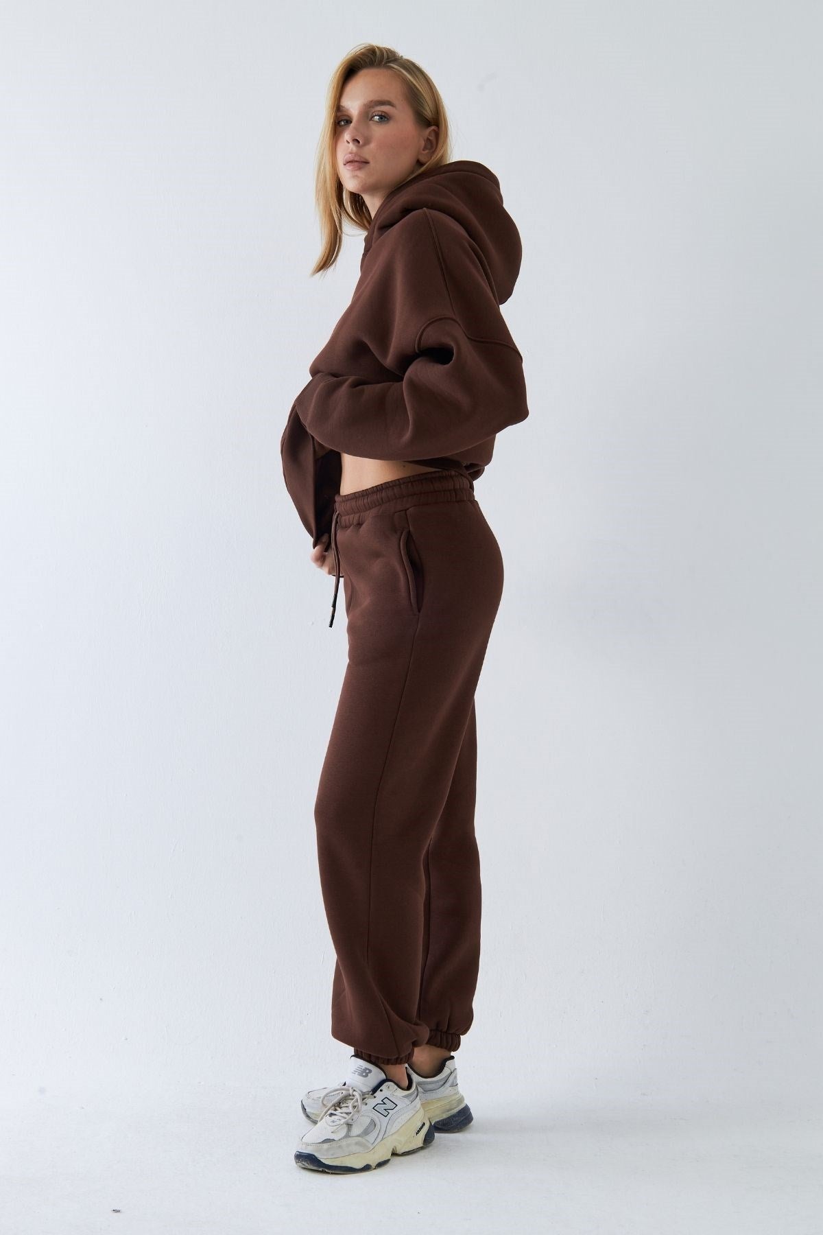  Oversize Unisex Eşofman Takımı Kahverengi – Basic, 3 İplik Polar; Kapüşonlu Üst, Lastikli Alt