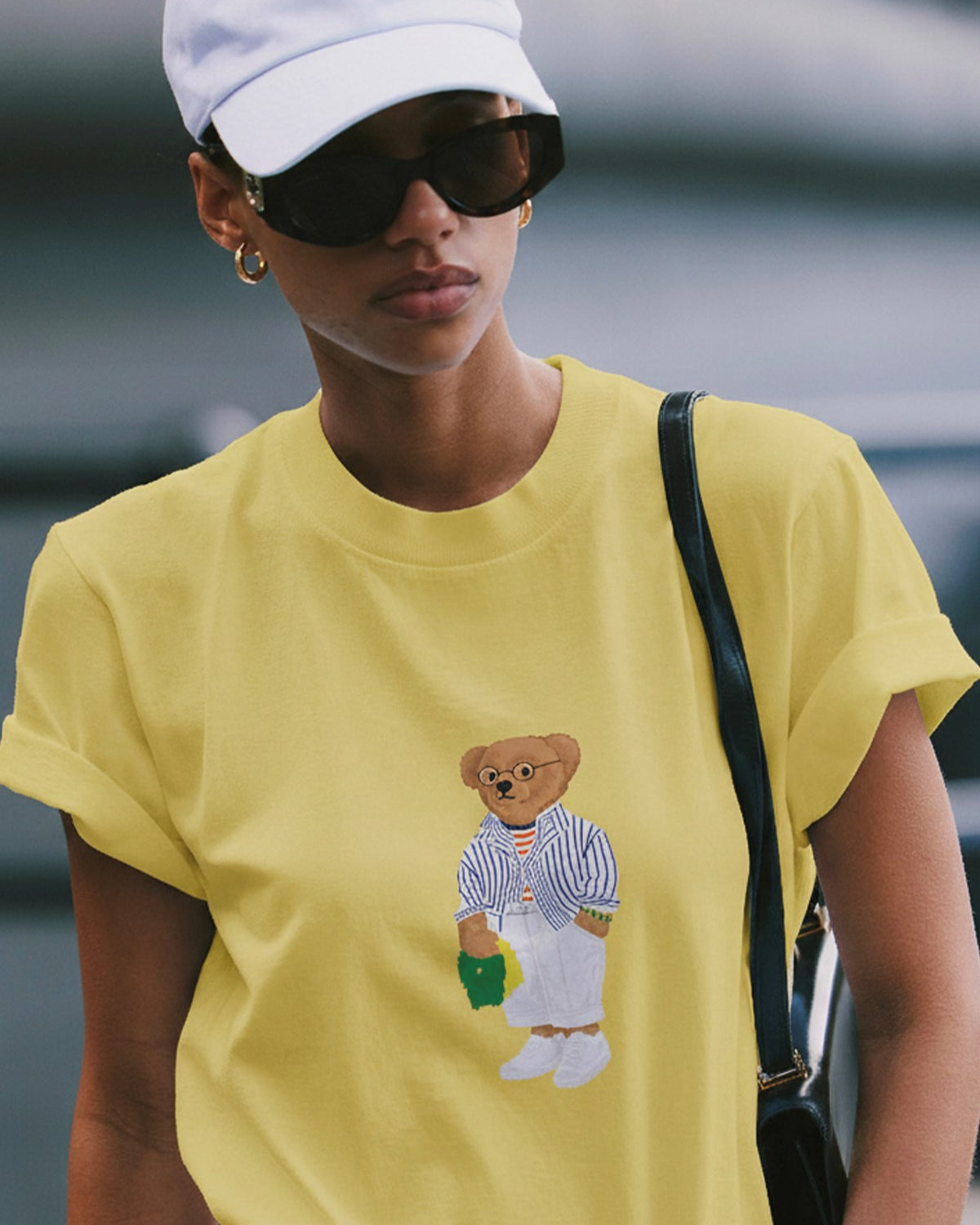 Kadın Oversize Tişört Bambino Bear Baskılı Sarı – Bisiklet Yaka, Rahat Kalıp, %100 Pamuk