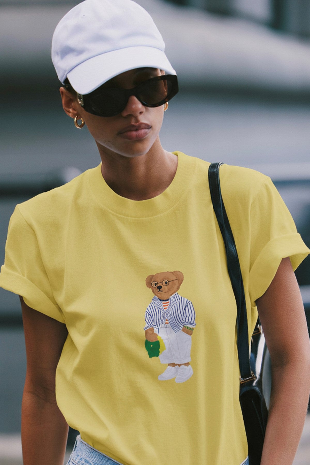 Kadın Oversize Tişört Bambino Bear Baskılı Sarı – Bisiklet Yaka, Rahat Kalıp, %100 Pamuk