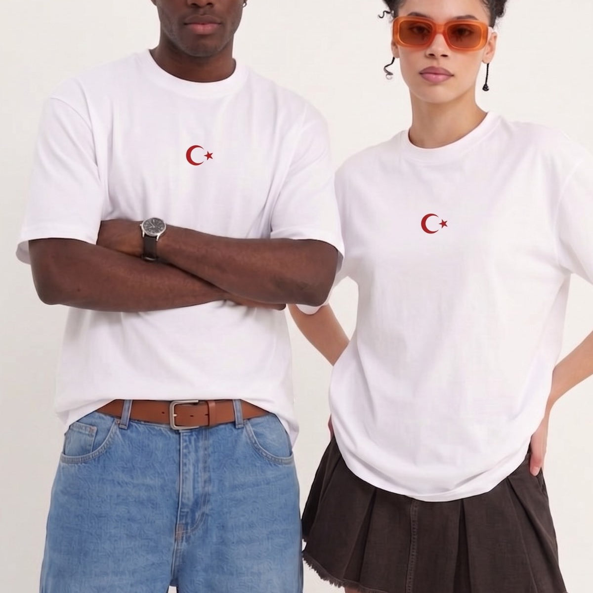 Unisex Oversize Tişört Legend of Türkiye Baskılı Beyaz – Bisiklet Yaka, Rahat Kalıp, %100 Pamuk