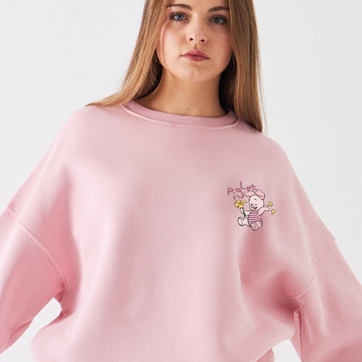 Kadın Oversize Sweatshirt Piglet Bloom Baskılı Pembe – Bisiklet Yaka, 3 İplik Şardonlu Polar