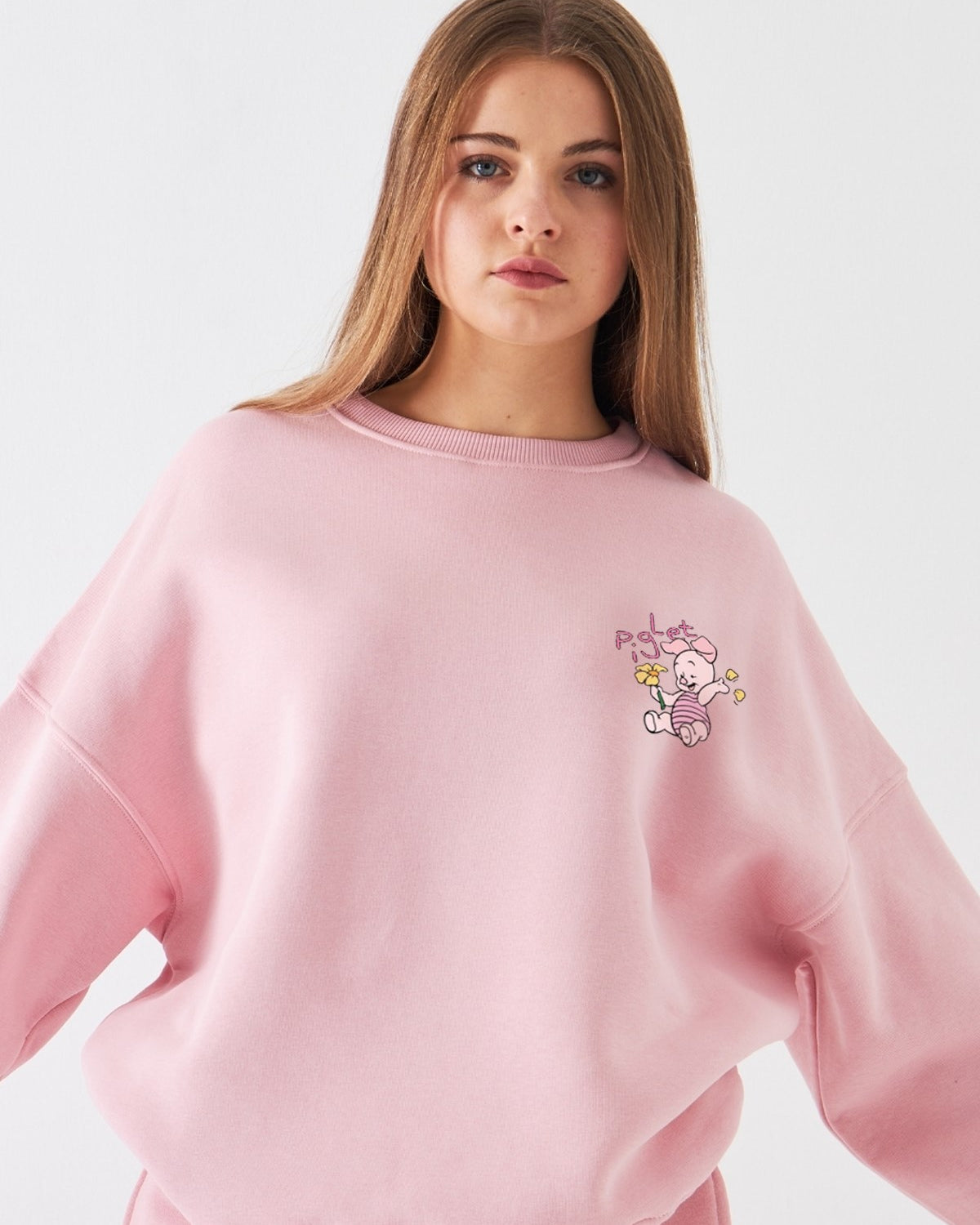 Kadın Oversize Sweatshirt Piglet Bloom Baskılı Pembe – Bisiklet Yaka, 3 İplik Şardonlu Polar