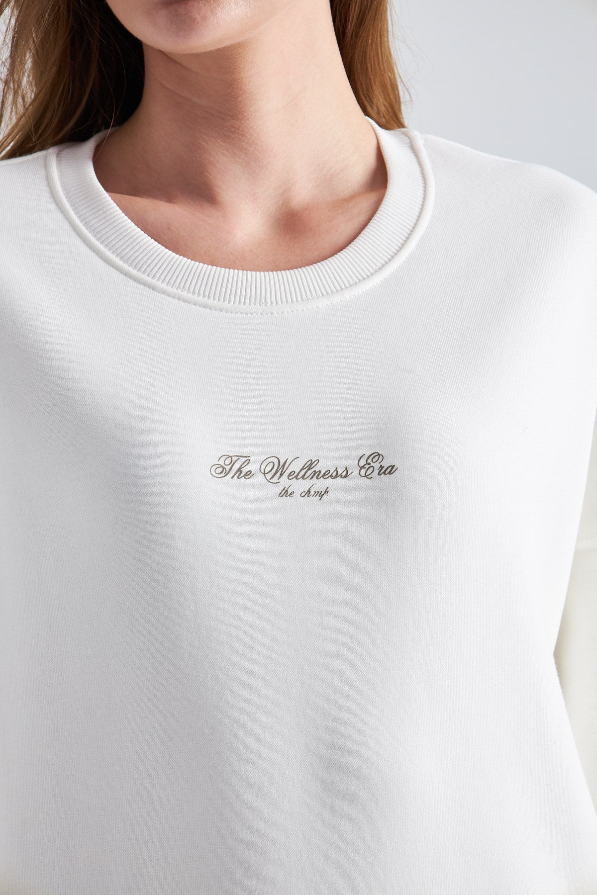 The Wellness Era Kahverenk Baskılı Oversize Beyaz Kadın Sweatshirt