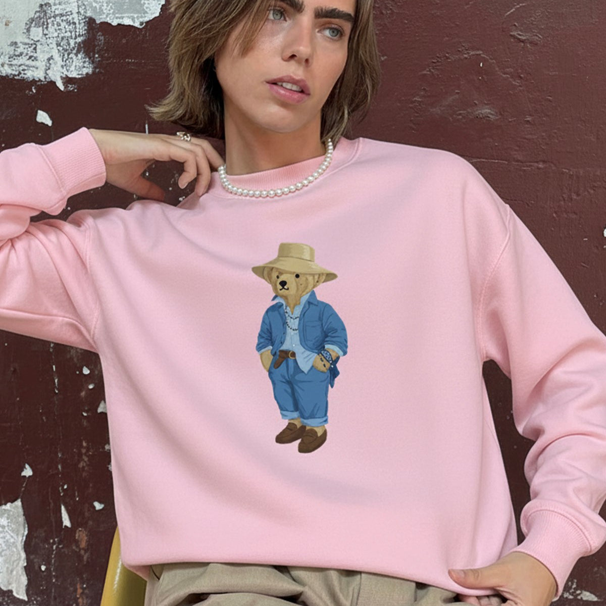 Kadın Oversize Sweatshirt Ranch Bear Baskılı Pembe – Bisiklet Yaka, 3 İplik Şardonlu Polar