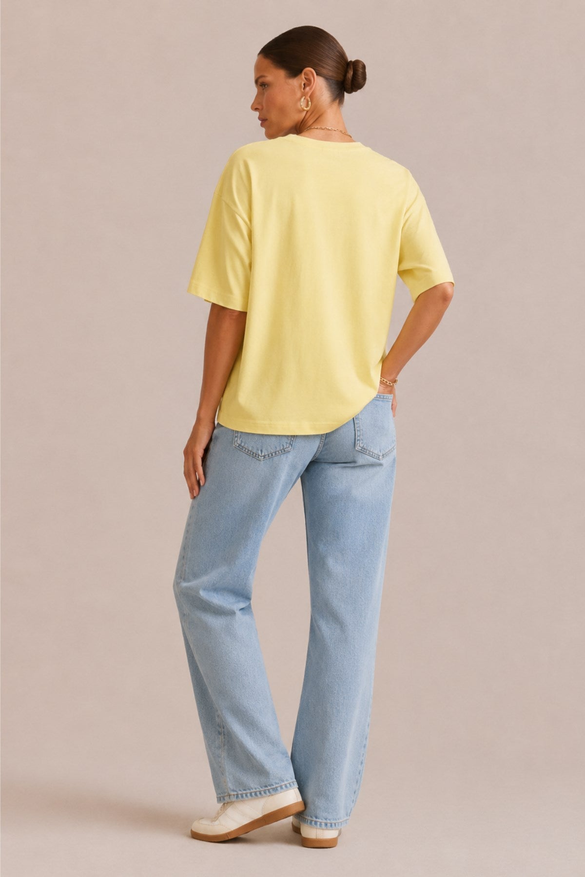 Kadın Oversize Tişört Retro Soul Vibe Baskılı Sarı – Bisiklet Yaka, Rahat Kalıp, %100 Pamuk