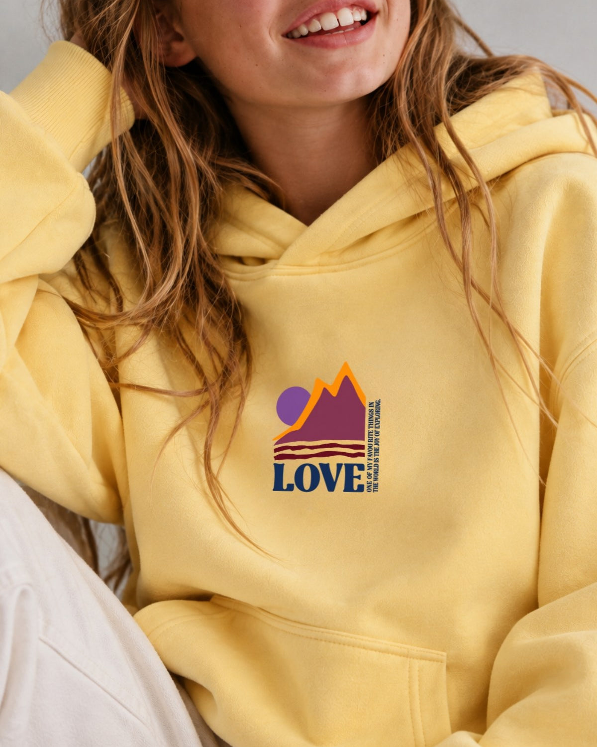 Kız Çocuk Oversize Hoodie Love Mount Baskılı Sarı – Kapüşonlu, Cepli, 3 İplik Polar