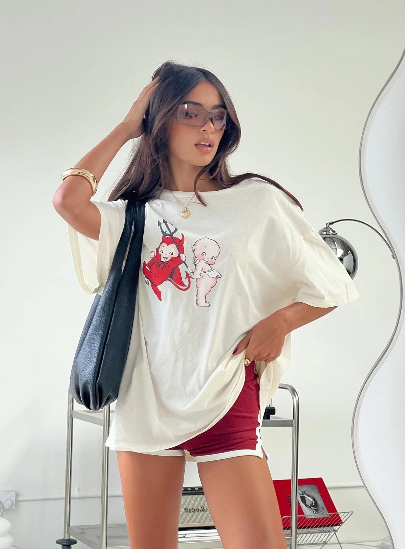 Kadın Beyaz Oversize Karakter Baskılı Eğlenceli Tişört