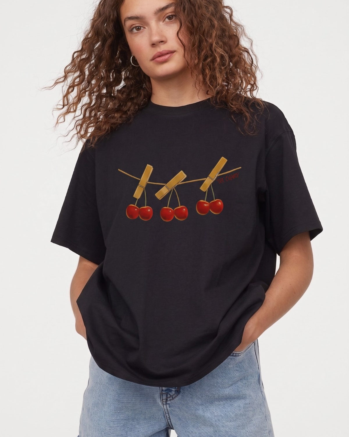 Kadın Oversize Tişört Cherry Mood Baskılı Siyah – Bisiklet Yaka, Rahat Kalıp, %100 Pamuk