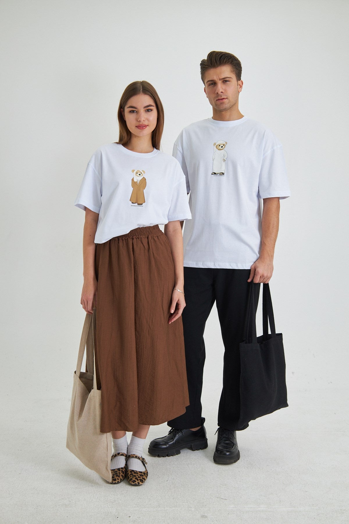 Unisex Special Edition Ayıcık Baskılı Beyaz Tişört Çift Kombini