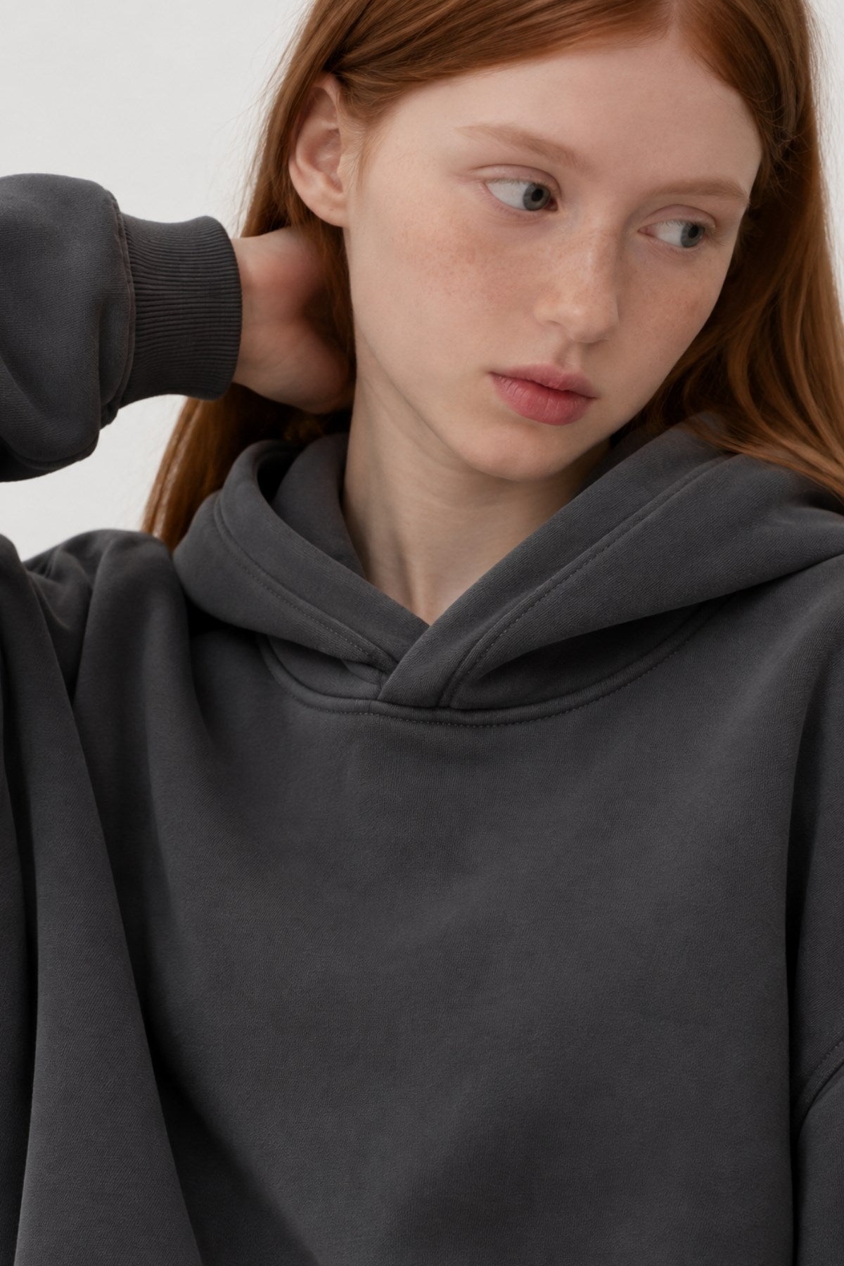 Kadın Oversize Hoodie Cry First Baskılı Füme – Kapüşonlu, Kanguru Cepli, 3 İplik Şardonlu Polar