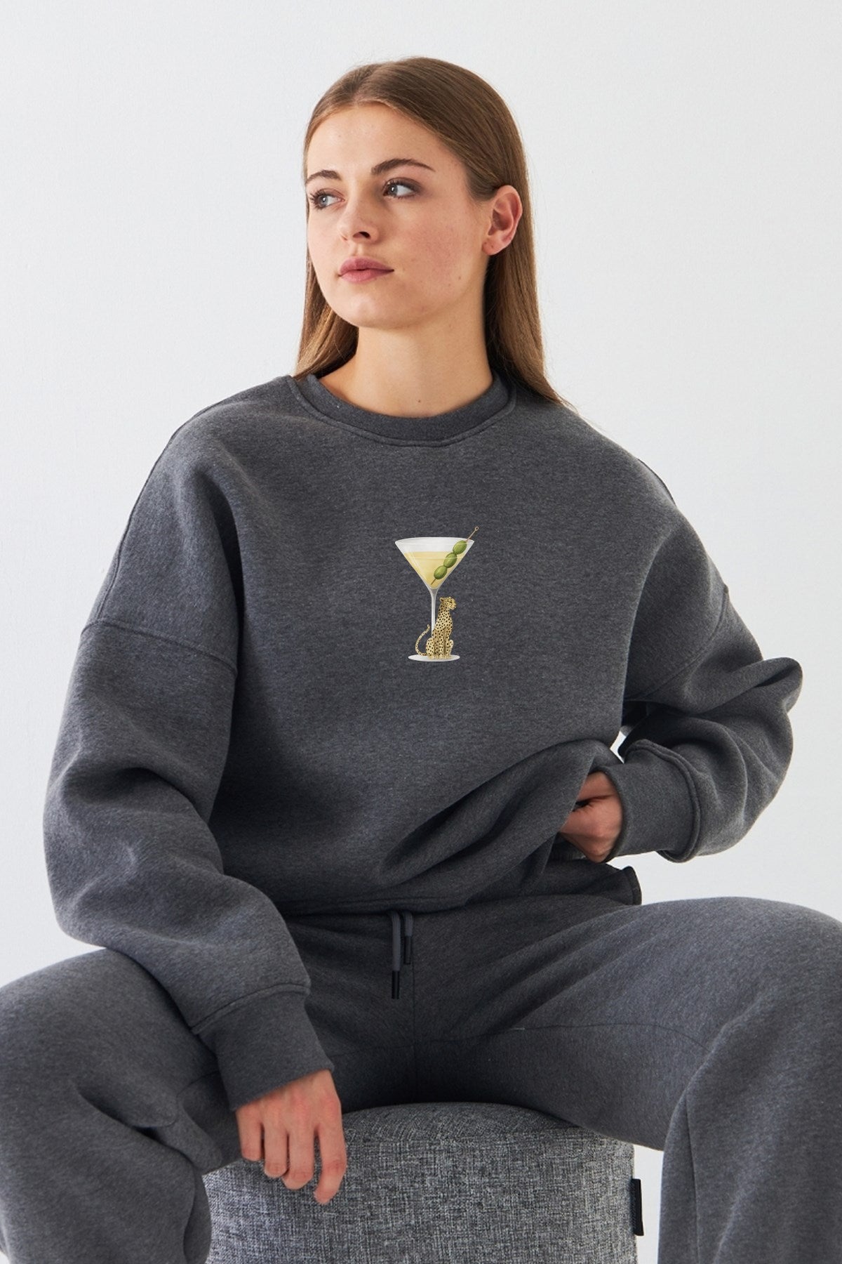 Kadın Oversize Sweatshirt Martini Leopard Baskılı Füme Melanj – Bisiklet Yaka, 3 İplik Polar