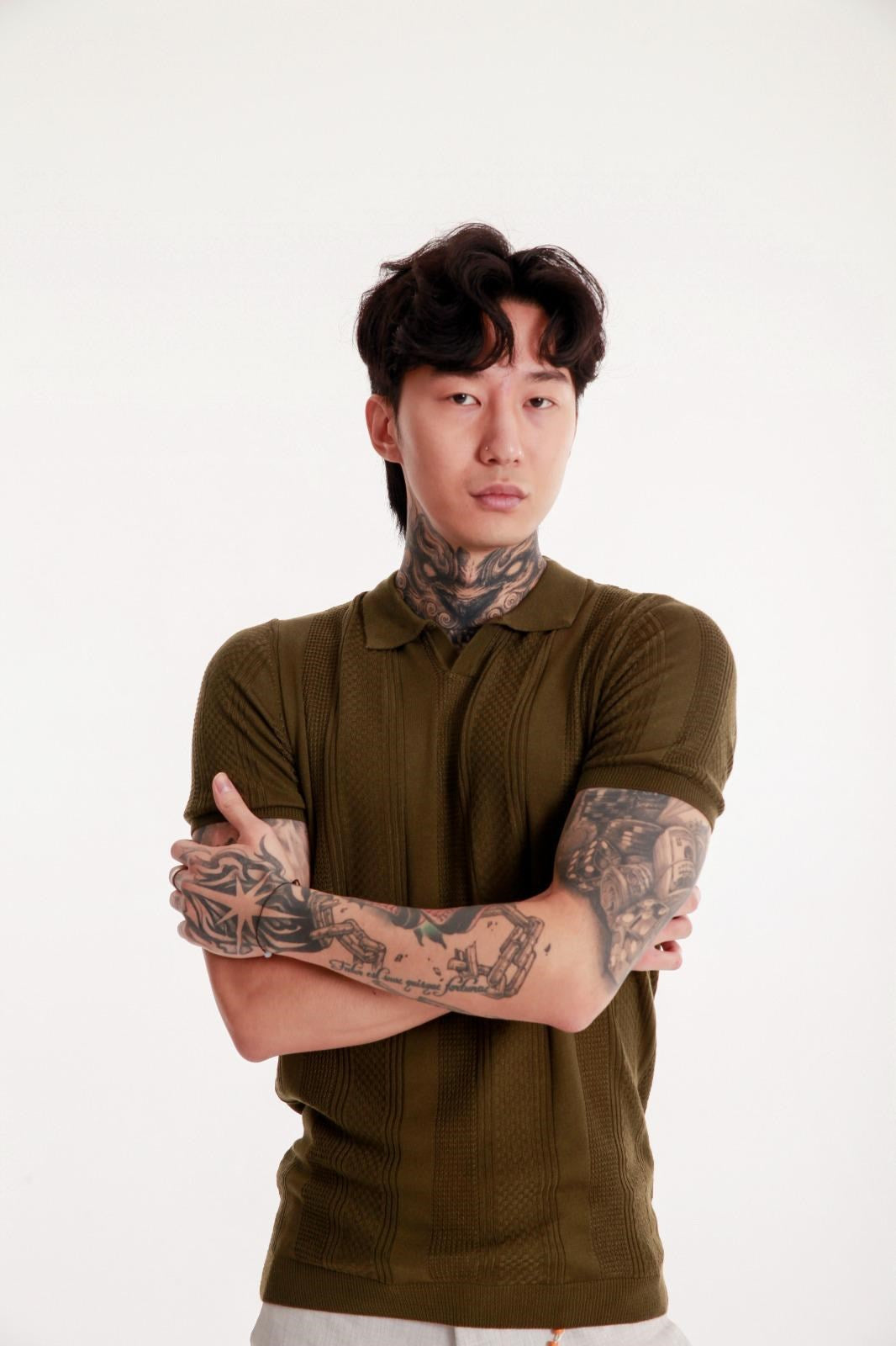 Erkek Haki Polo Yaka Triko Tişört – Kısa Kollu, Modern Slim Fit, Yazlık Örgü Dokulu Model