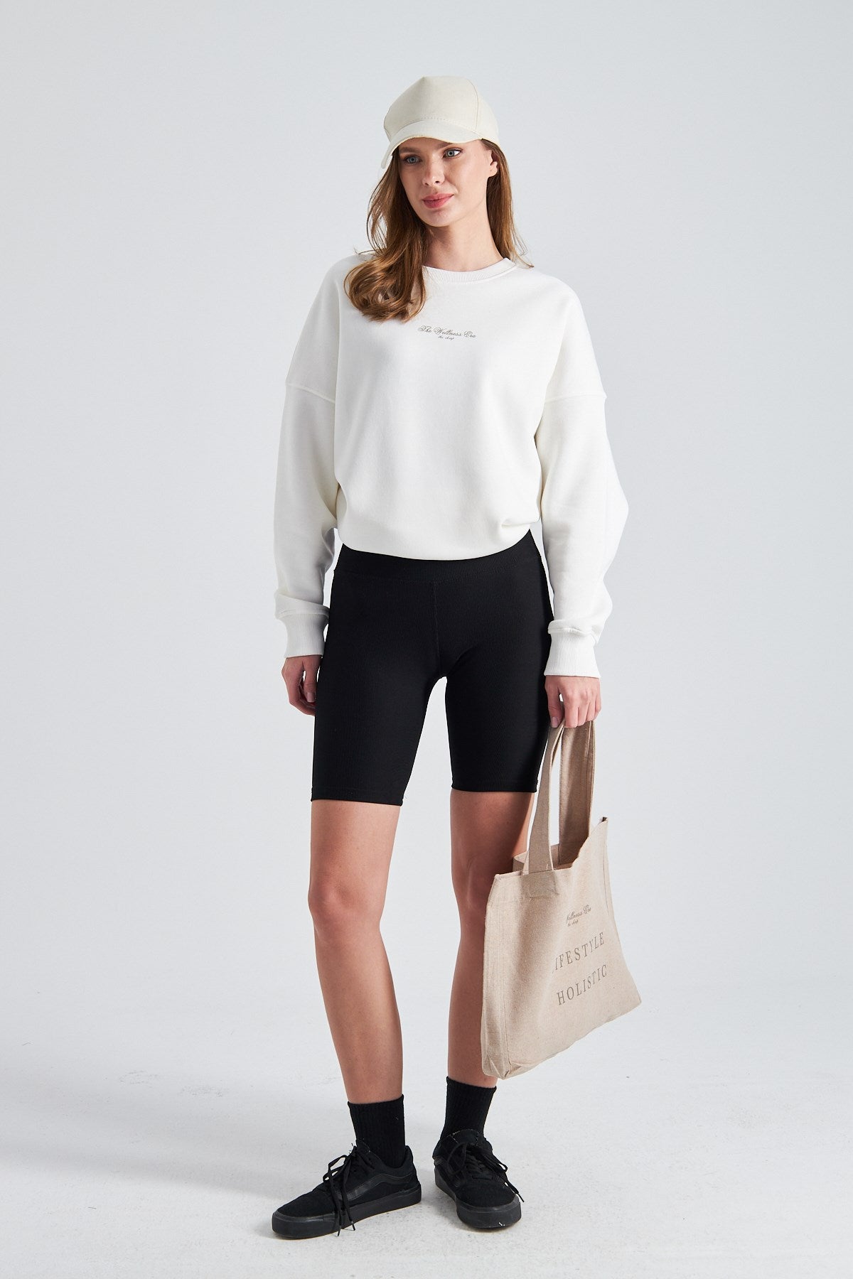 The Wellness Era Kahverenk Baskılı Oversize Beyaz Kadın Sweatshirt